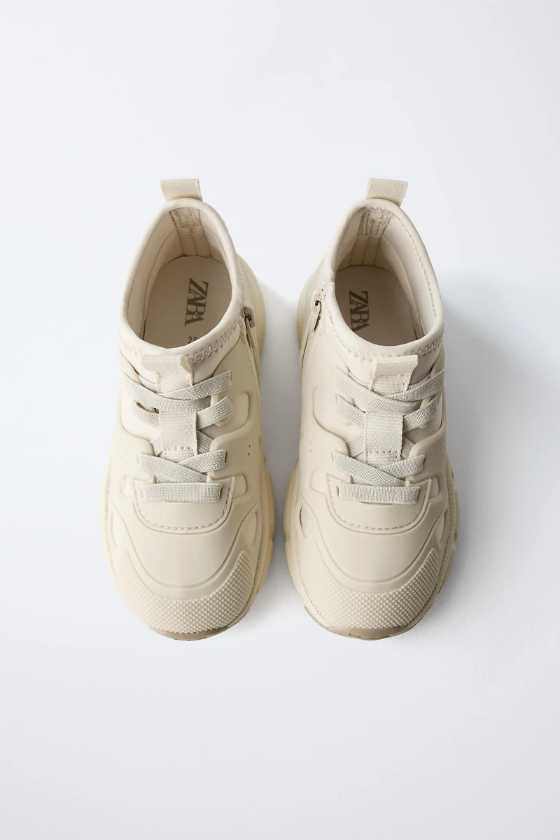 SOCK-STYLE HIGH-TOP SNEAKERS