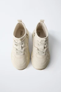 SOCK-STYLE HIGH-TOP SNEAKERS