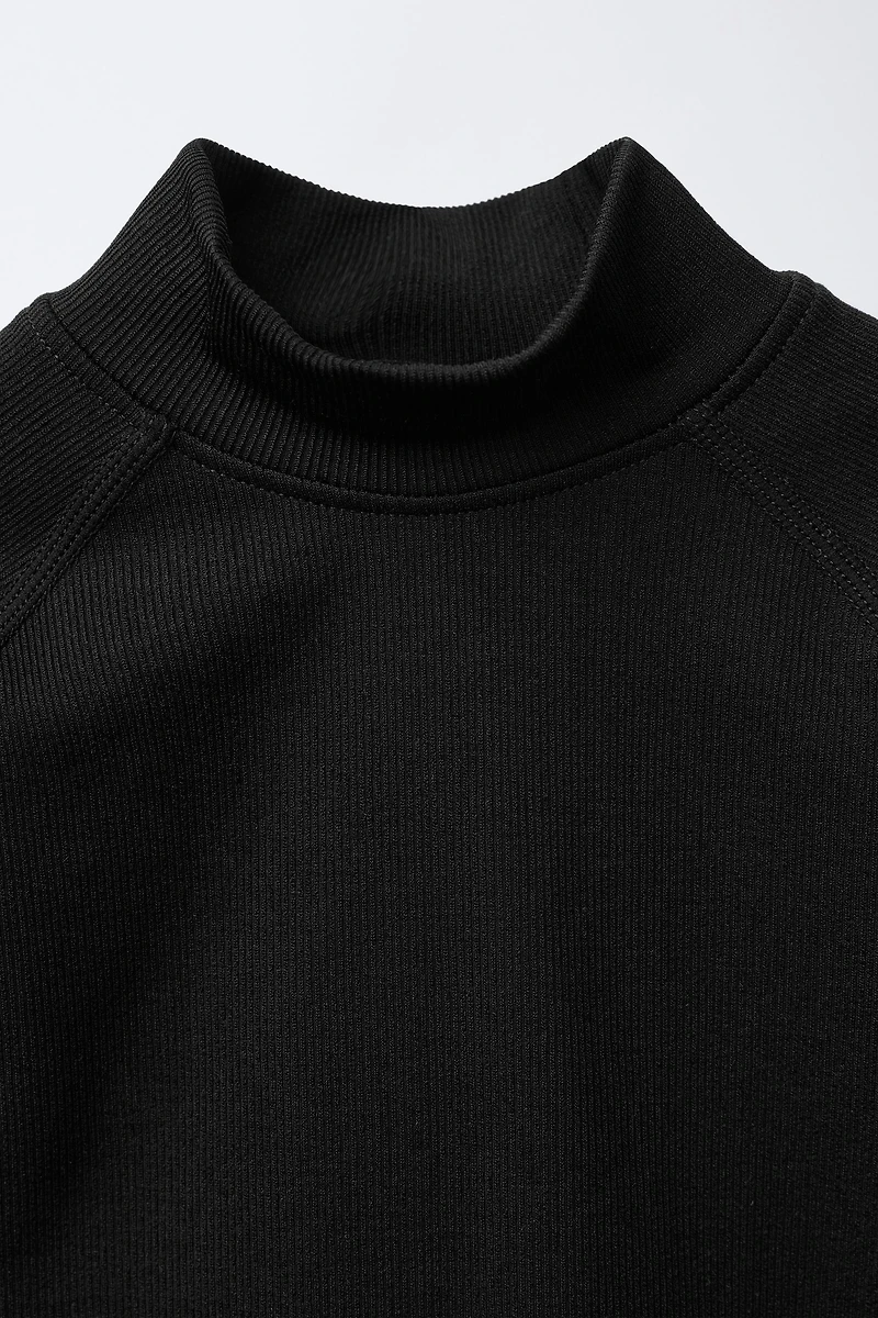 RIBBED T-SHIRT WITH RAISED TEXT