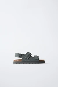 SANDALES EN CUIR