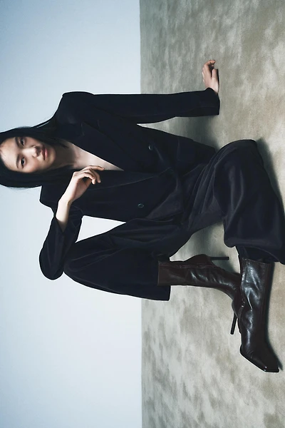 BOTTINES EN CUIR À BOUT CARRÉ ÉDITION LIMITÉE