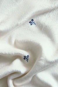 BABY FLEECE BLANKET WITH FLOWERS