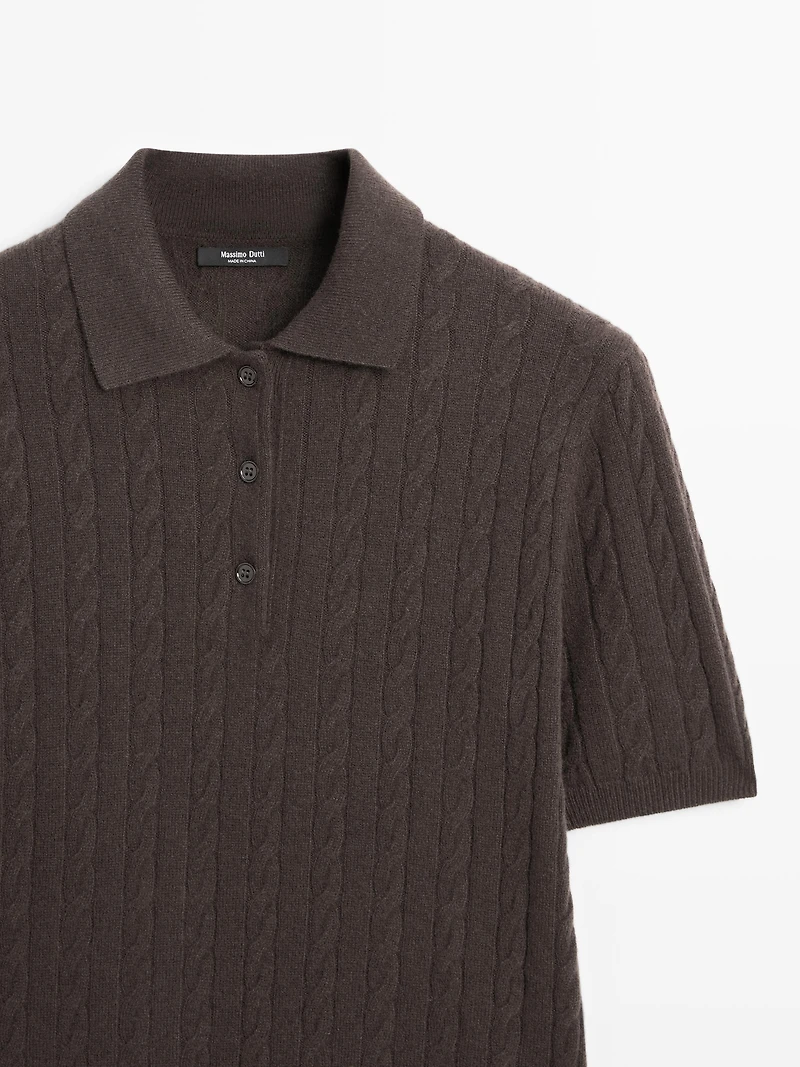 Short sleeve cable-knit polo shirt