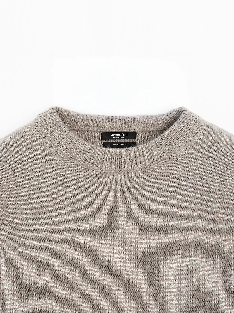 100% cashmere oversize knit sweater