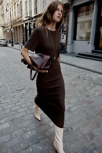 CUT-OUT KNIT MIDI SKIRT