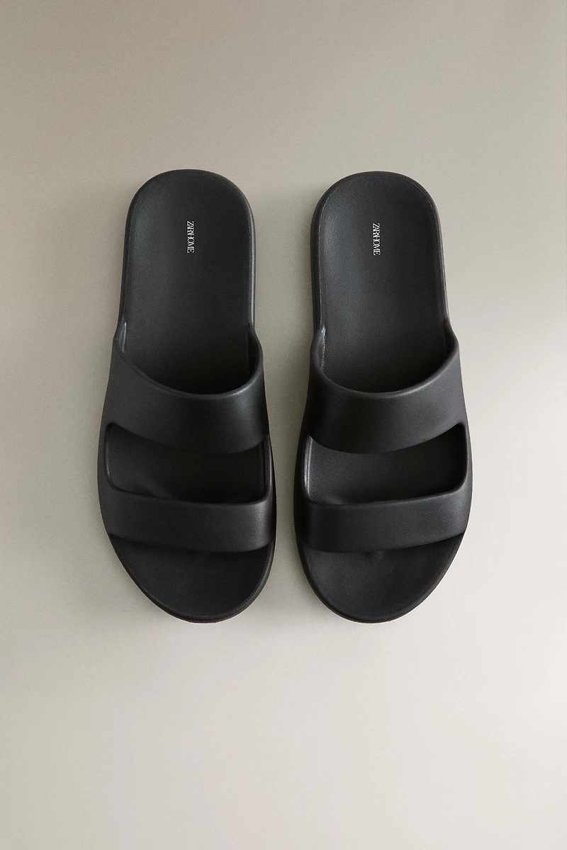 RUBBERISED FLAT SANDALS
