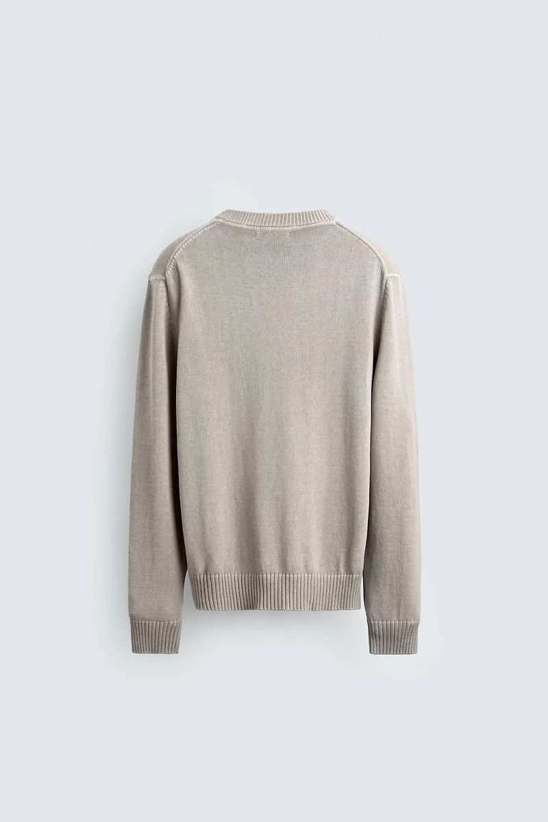 WASHED EFFECT TEXTURED SWEATER