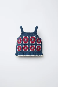 CROCHETED FLOWER KNIT TOP