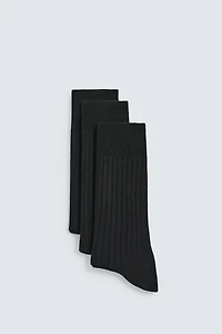 THREE-PACK OF RIBBED SOCKS