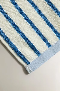 KIDS’ REVERSIBLE STRIPED BATH TOWEL