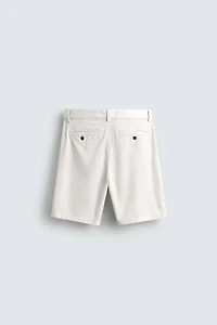SHORT REGULAR FIT À PLIS
