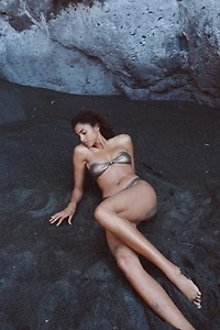 METALLIC BANDEAU BIKINI TOP