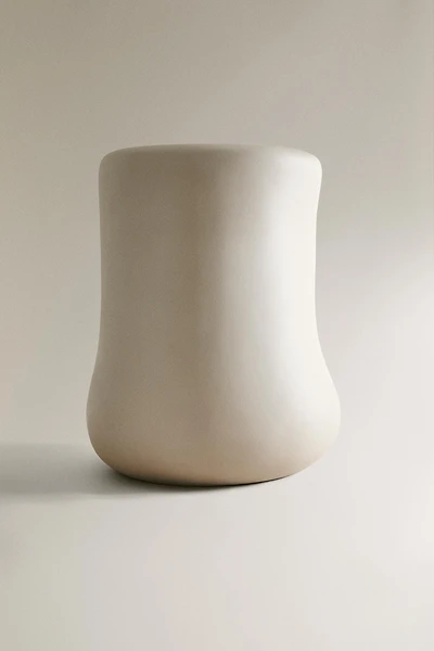 PAPIER-MÂCHÉ SIDE TABLE