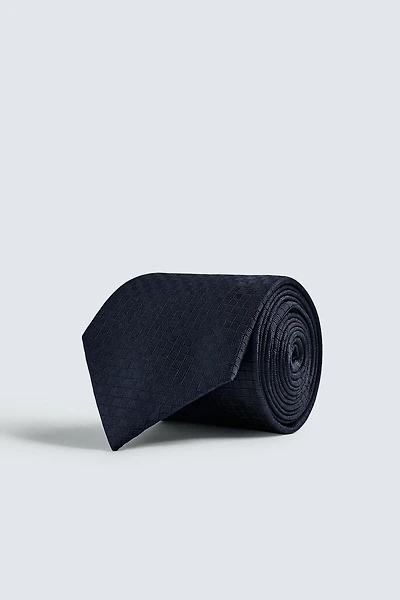 100% SILK TEXTURED TIE