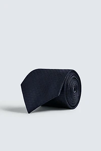 100% SILK TEXTURED TIE