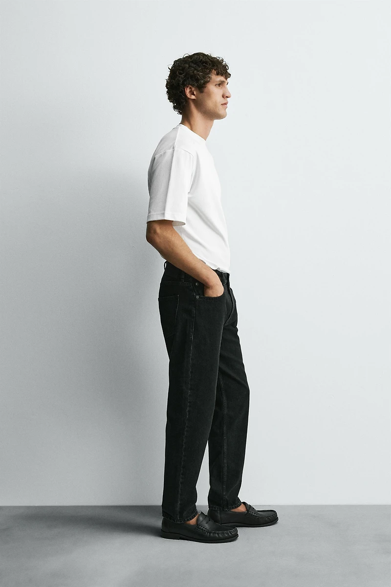 SLIM TAPERED FIT JEANS