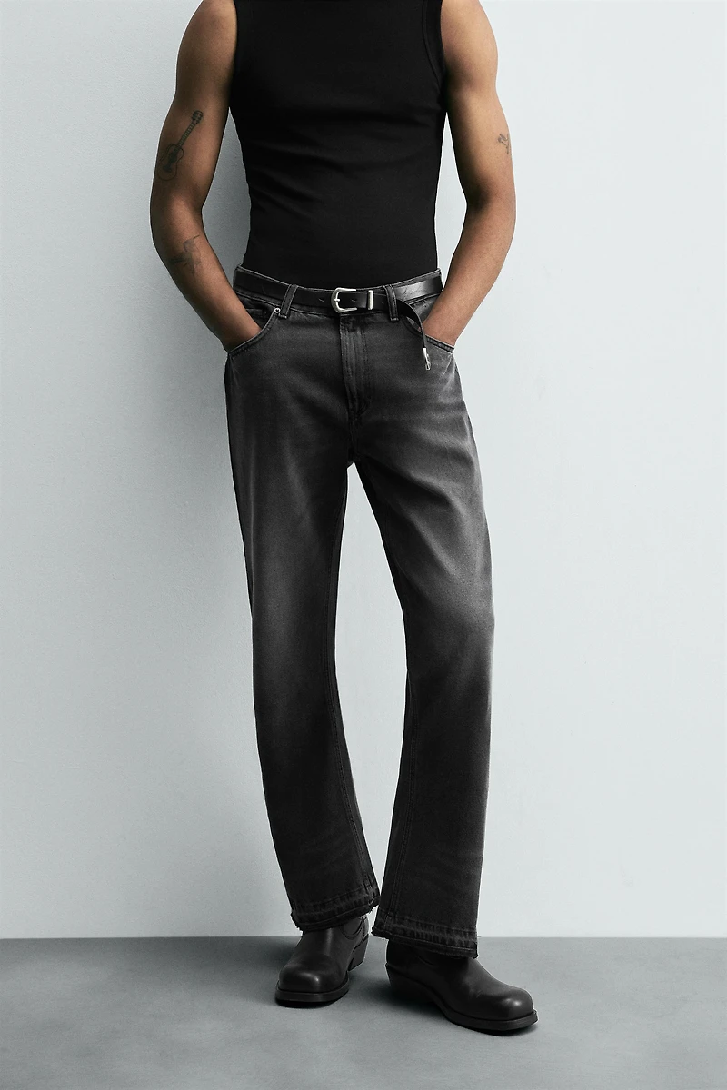 FLARE FIT JEANS