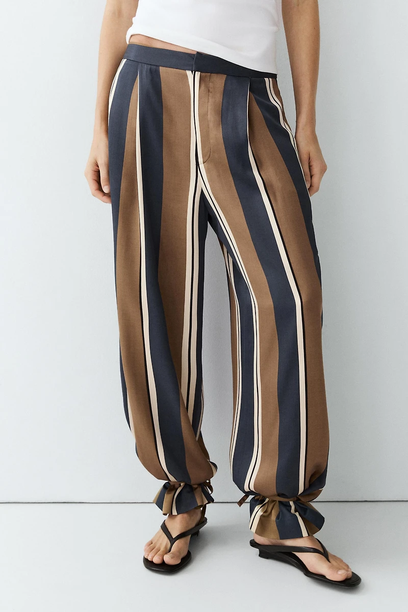 Pantalon satiné bas à nouer