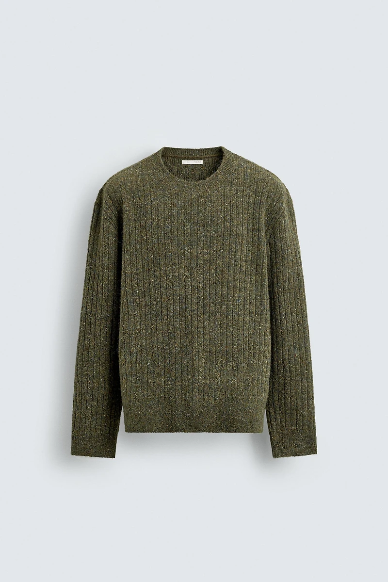 PULL CANNELÉ BOUTONNÉ