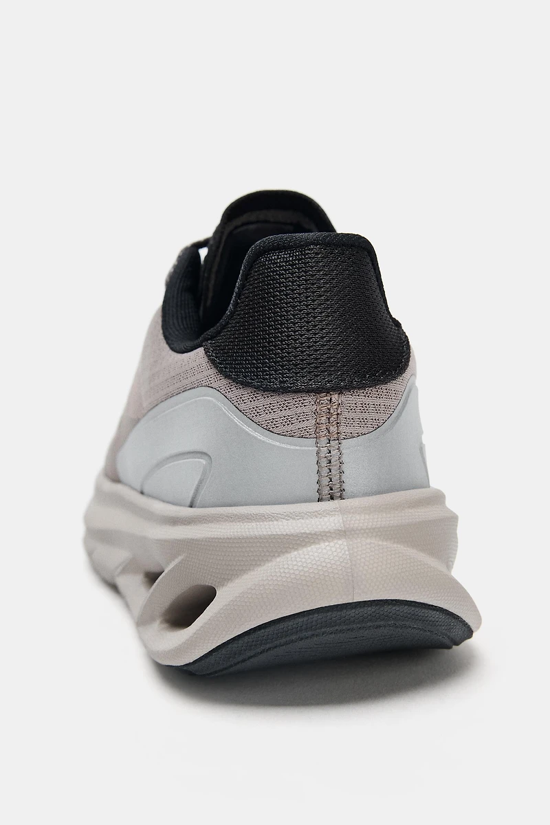 RUNNING SNEAKERS