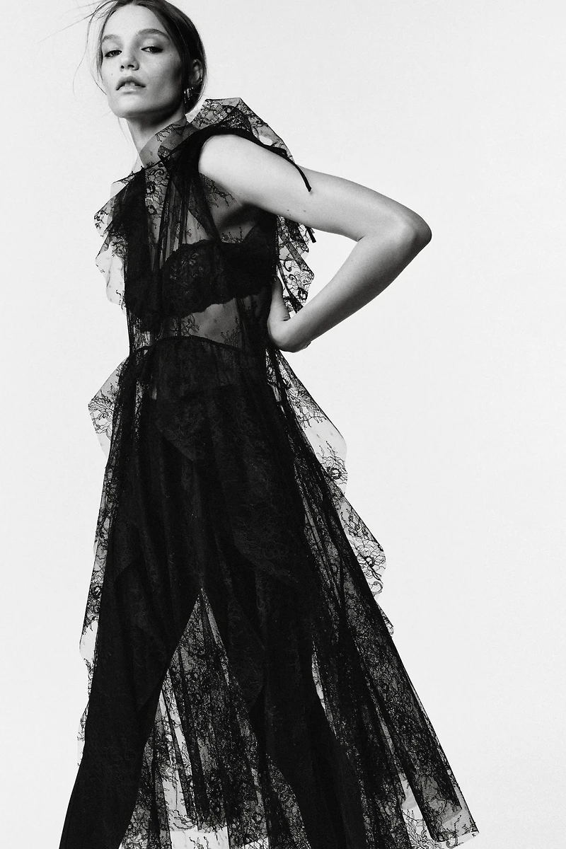 ROBE MI-LONGUE EN DENTELLE ÉDITION LIMITÉE