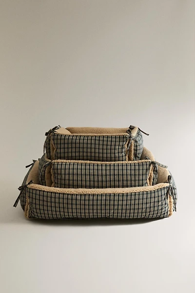 GINGHAM PET BED