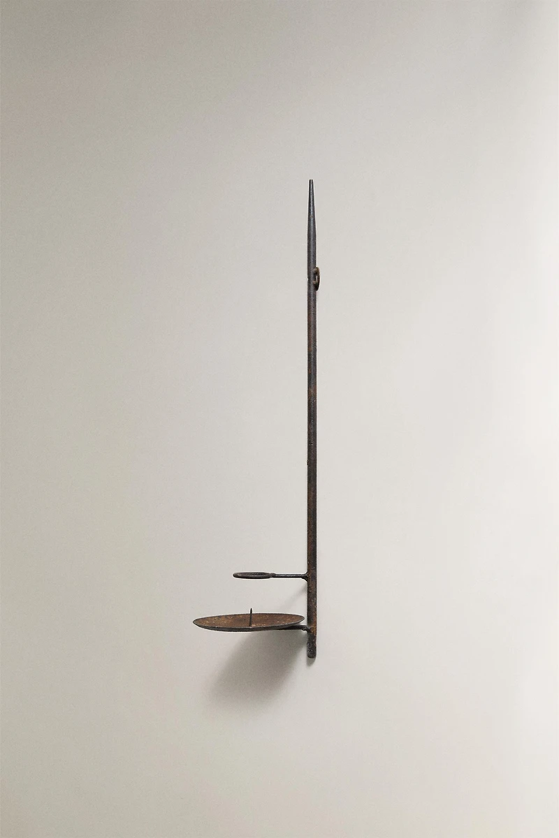 IRON WALL CANDLEHOLDER