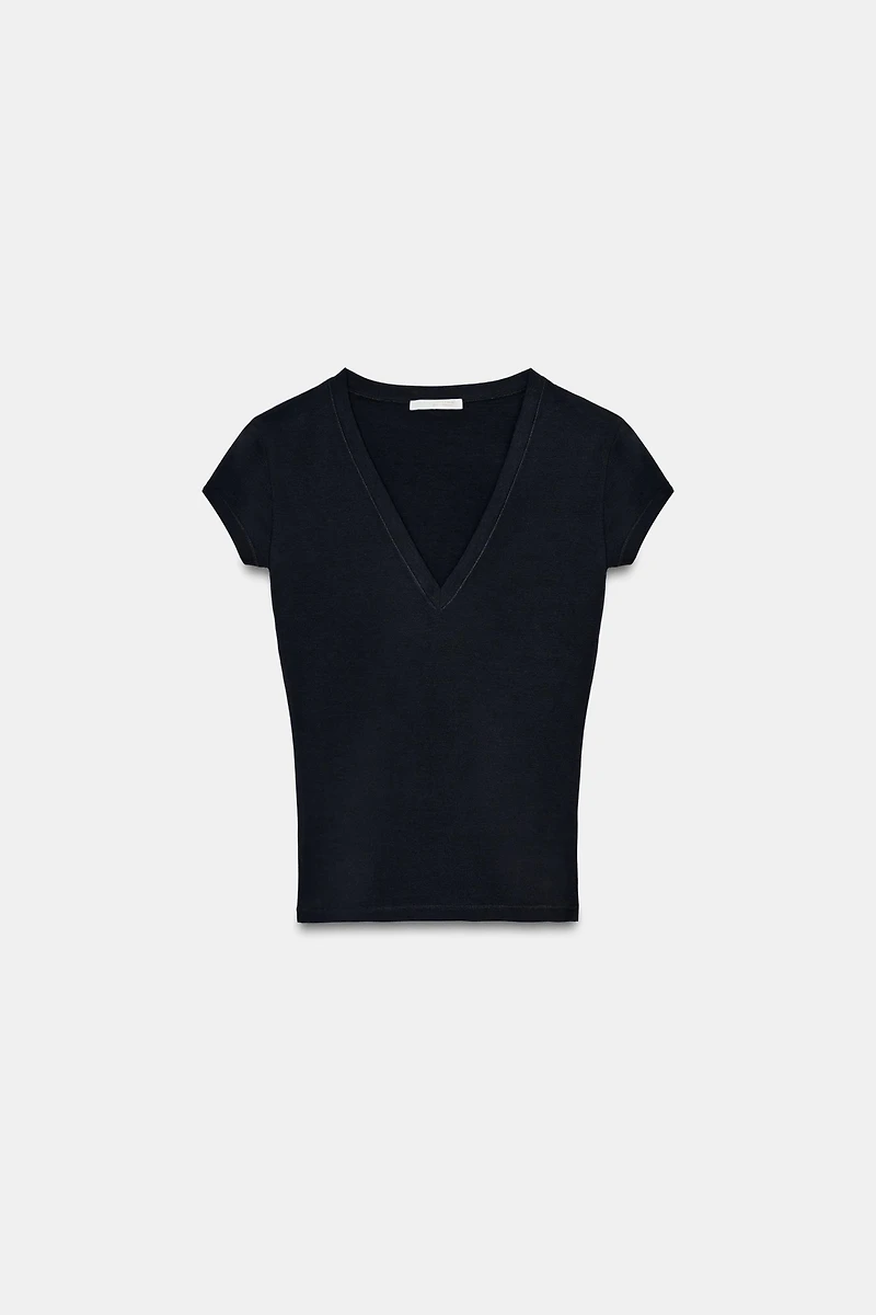 V-NECK T-SHIRT