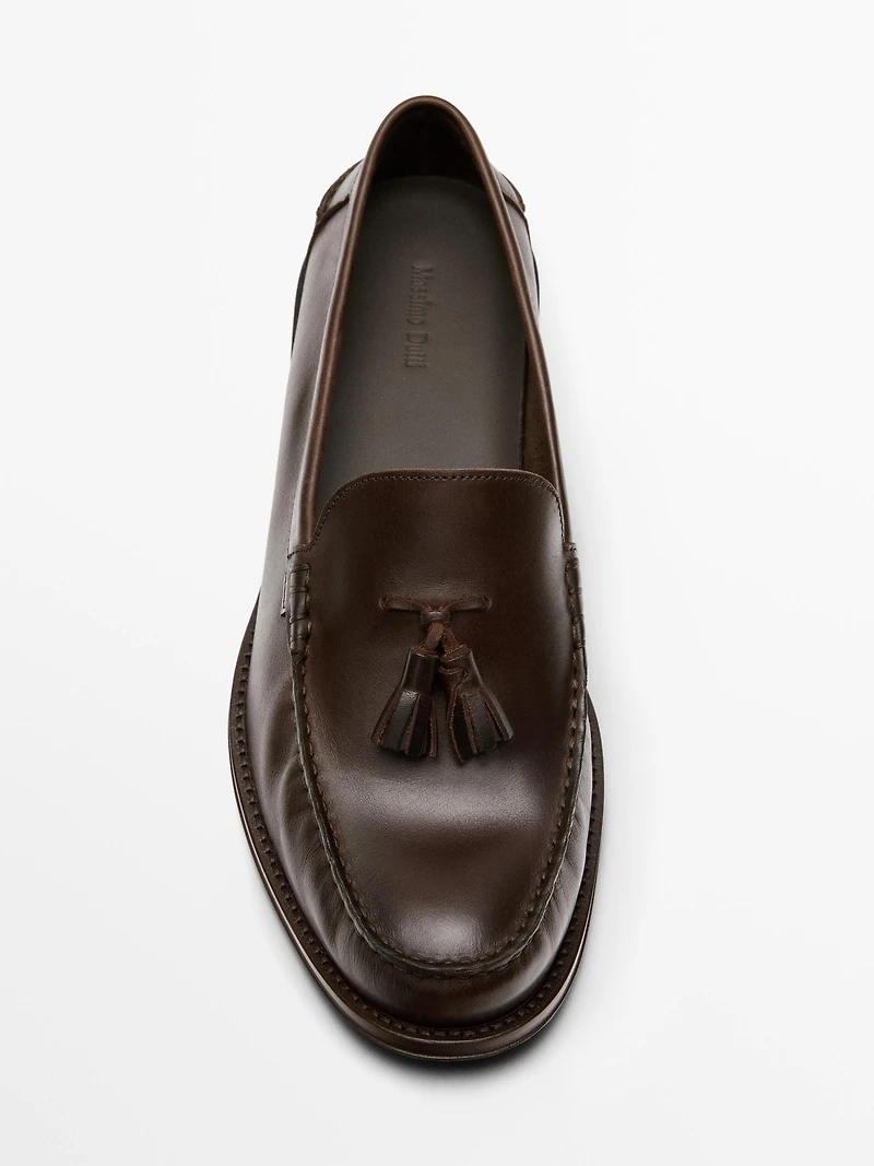 Soft oiled leather loafers with tassels