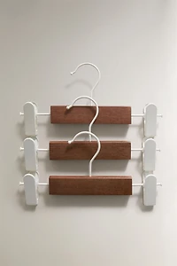 KIDS’ WOODEN CLIP HANGERS (SET OF 3)