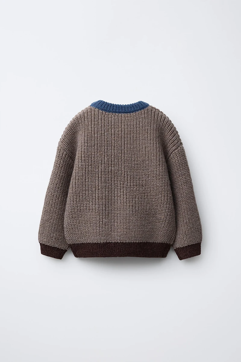 CONTRAST TRIM CHUNKY KNIT SWEATER