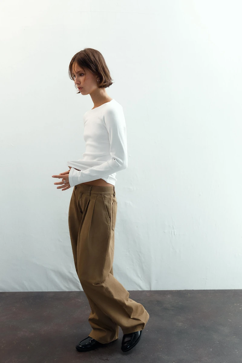 T-SHIRT CÔTELÉ À COL BATEAU