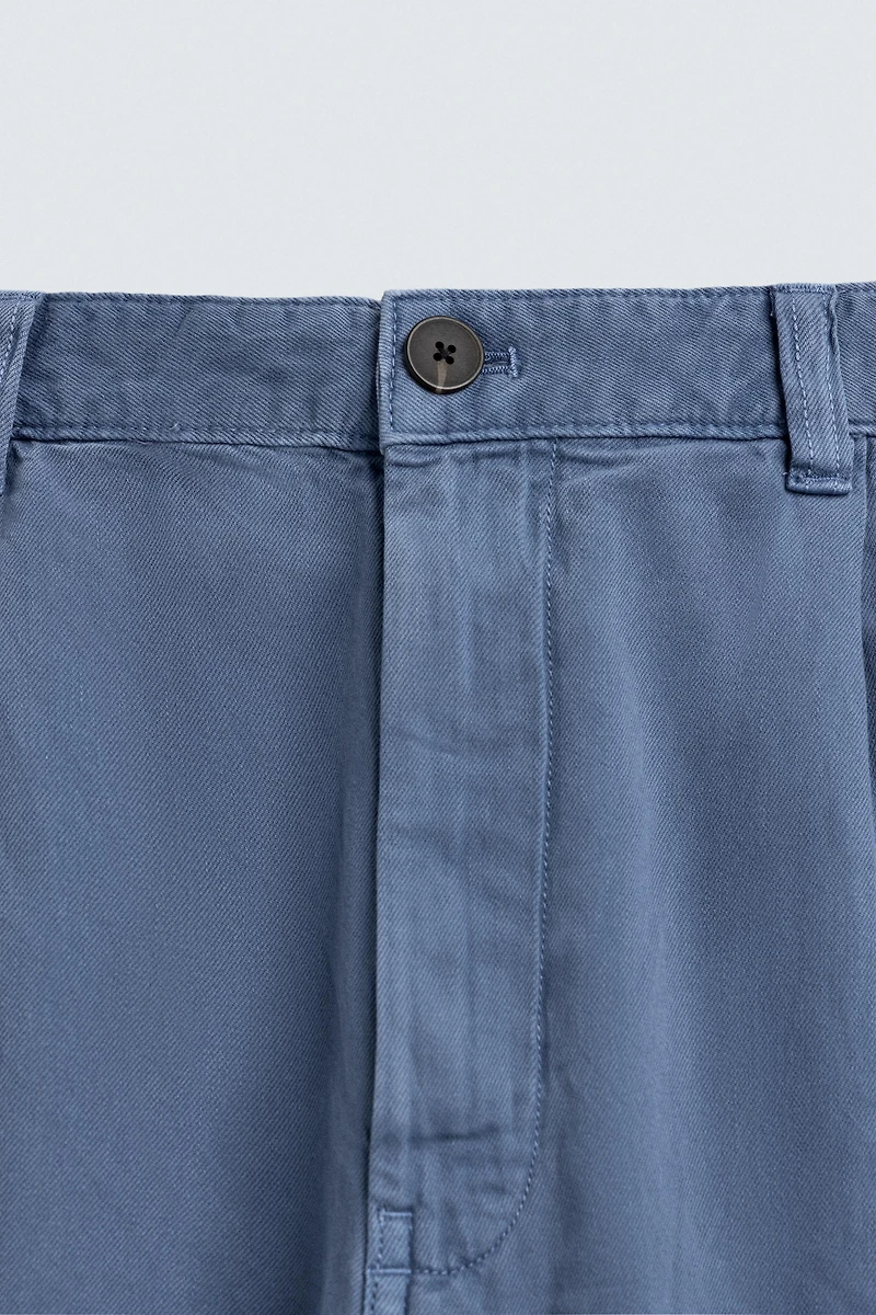 WASHED PLEATED SHORTS