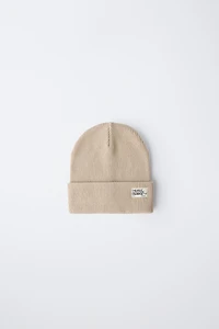 RIBBED KNIT HAT WITH LABEL