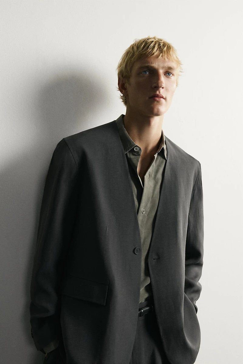 Relaxed-Fit Collarless Blazer