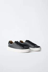 CHUNKY SNEAKERS
