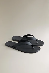 SANDALE DE BAIN CAOUTCHOUTÉE
