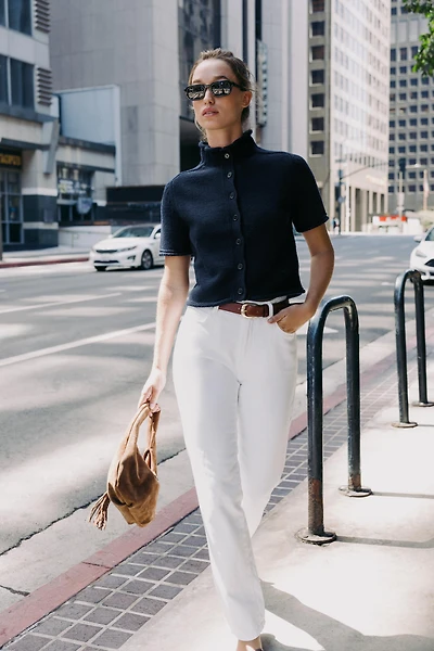 GILET EN MAILLE À MANCHES COURTES
