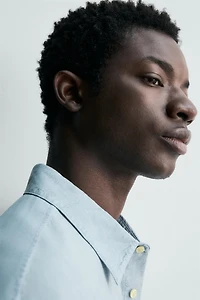CHAMBRAY SHIRT WITH POCKETS
