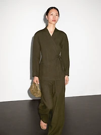 100% linen straight-leg trousers