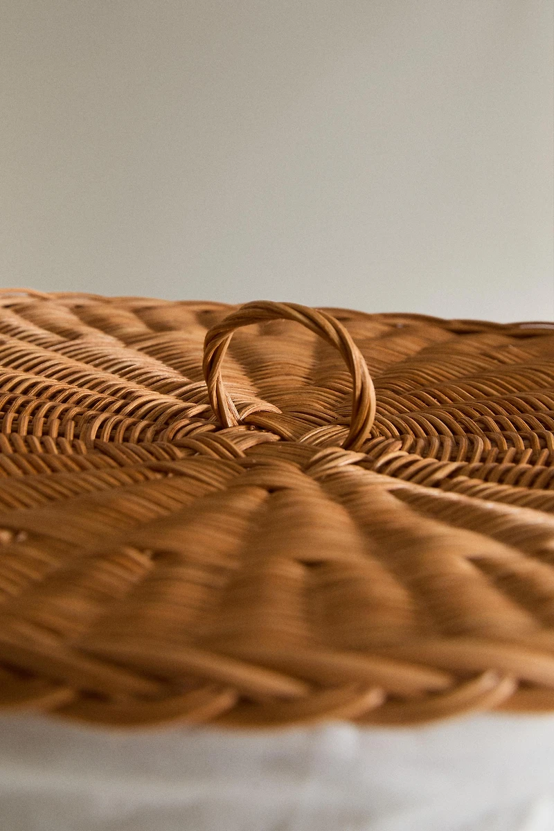 RATTAN AND COTTON LAUNDRY BASKET