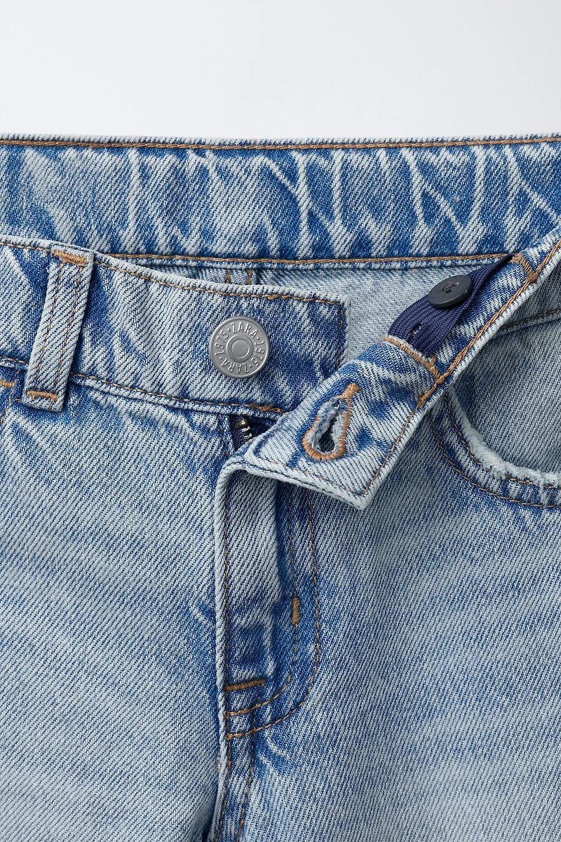 RIPPED STRAIGHT JEANS