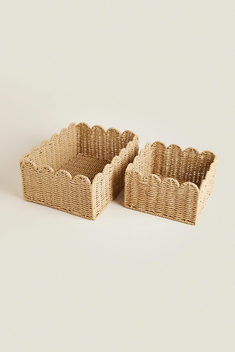 SMALL SCALLOPED BASKET
