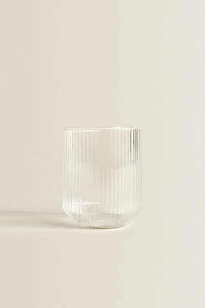 BOROSILICATE GLASS TUMBLER WITH RAISED LINES