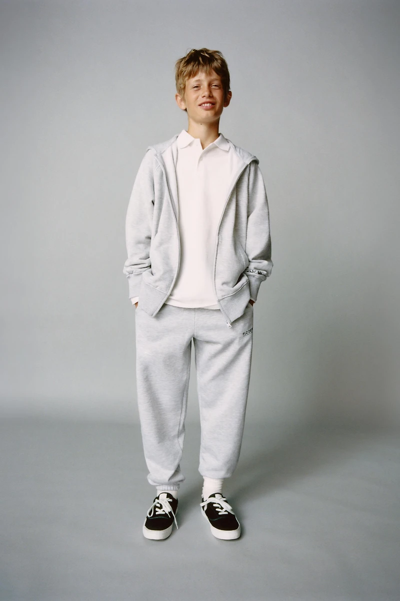 SWEAT ZIPPÉ BASIQUE