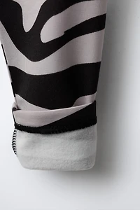 BREATHABLE ZEBRA LEGGINGS