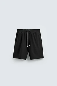 TEXTURED JOGGER SHORTS