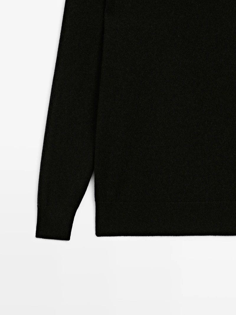 Knit 100% cashmere turtleneck sweater