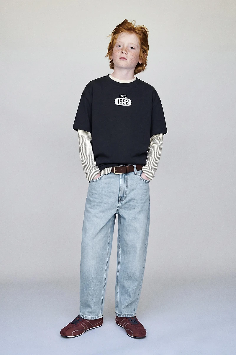 T-SHIRT JOGGING IMPRIMÉ
