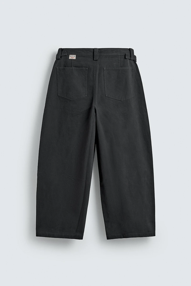 PANTALON RELAXED FIT AVEC COUTURE TOURNÉE